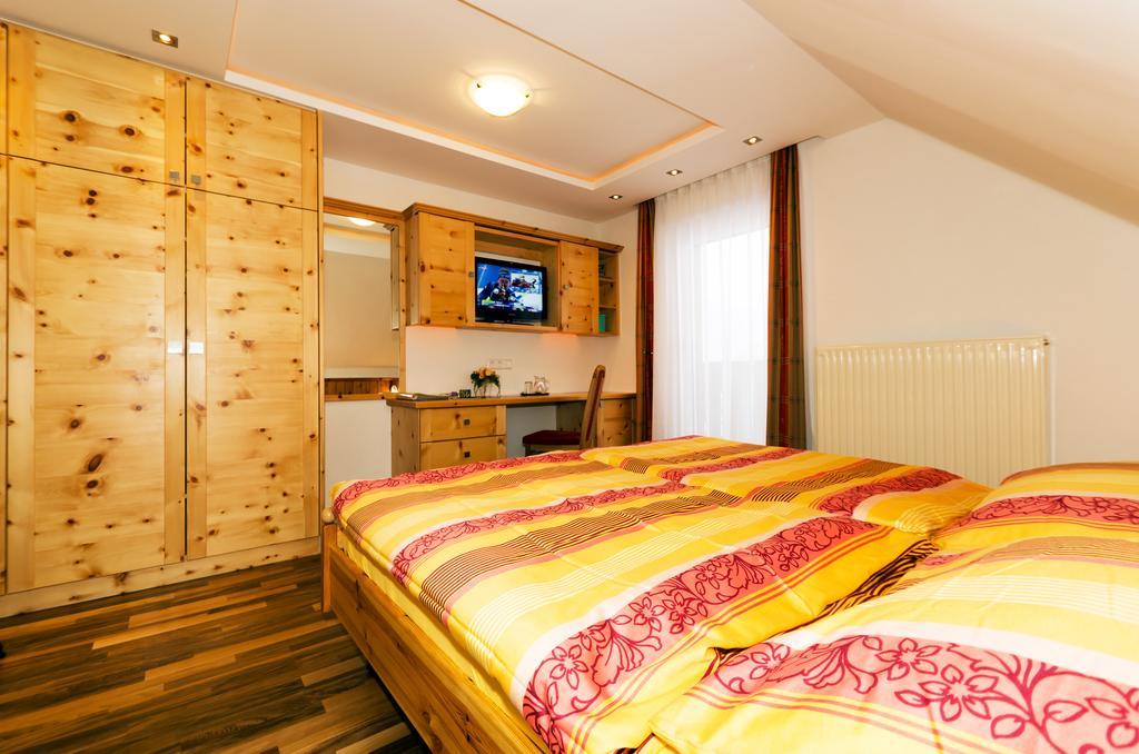 Haus Helga Otel Mauterndorf  Dış mekan fotoğraf